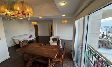 Departamento de 4 ambientes con cochera Apto credito