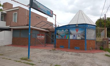 Local en Residencial San Carlos