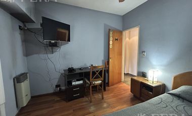 Venta de casa 5 ambientes con cochera en Don Bosco