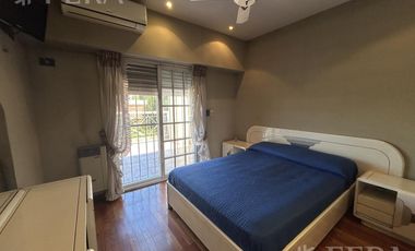 Venta de casa 5 ambientes con cochera en Don Bosco