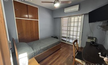 Venta de casa 5 ambientes con cochera en Don Bosco