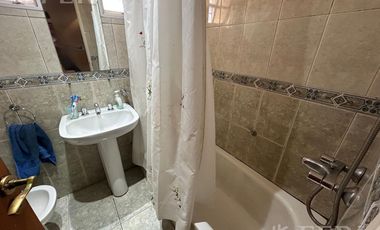 Venta de casa 5 ambientes con cochera en Don Bosco