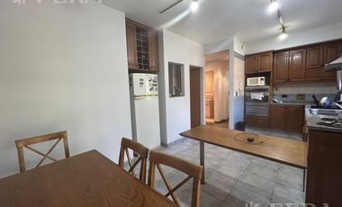 Venta de casa 5 ambientes con cochera en Don Bosco