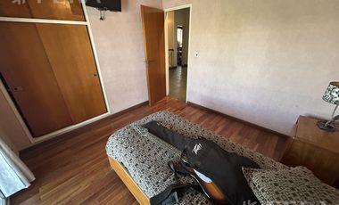 Venta de casa 5 ambientes con cochera en Don Bosco