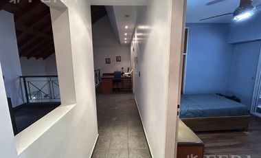 Venta de casa 5 ambientes con cochera en Don Bosco