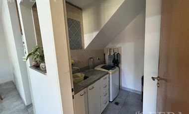 Venta de casa 5 ambientes con cochera en Don Bosco