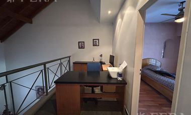 Venta de casa 5 ambientes con cochera en Don Bosco
