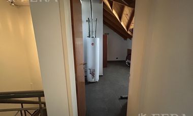 Venta de casa 5 ambientes con cochera en Don Bosco