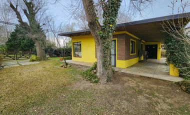 Casa de 1 dormitorio en dos terrenos y pileta  en Country Club Logaritmo