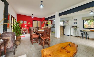 Casa de 1 dormitorio en dos terrenos y pileta  en Country Club Logaritmo