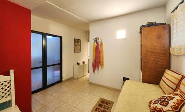 Casa de 1 dormitorio en dos terrenos y pileta  en Country Club Logaritmo