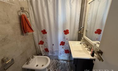 Venta departamento 4 ambientes con balcón en Wilde