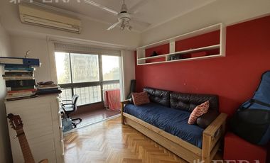 Venta departamento 4 ambientes con balcón en Wilde