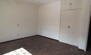 Casa en venta en Tortuguitas | Pileta, doble lote y jardín | Oportunidad