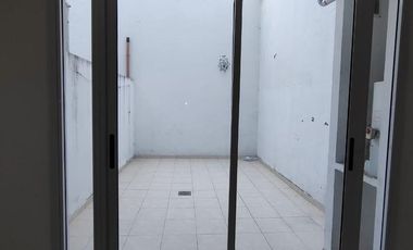 Departamento dos ambientes patio venta Avellaneda Centro apto credito