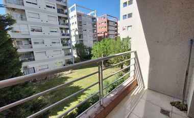 Departamento en  venta de 2 ambientes con balcón
