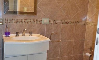 VENTA CHALET 4 AMBIENTES EN VILLA ADELINA