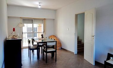 VENTA CHALET 4 AMBIENTES EN VILLA ADELINA