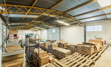 Galpón en venta barrio arroyito local comercial y departamento 2 dormitorios