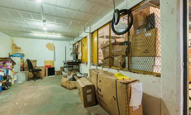 Galpón en venta barrio arroyito local comercial y departamento 2 dormitorios