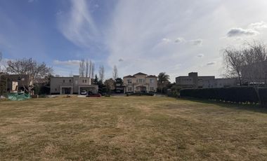 Terreno en Haras Santa Maria - Las Lomas - al Golf