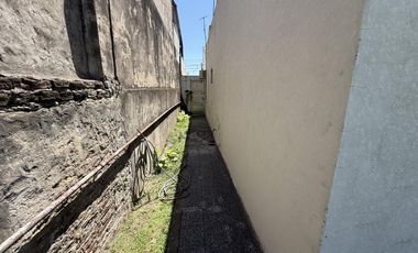 Casa 3 ambientes en Venta con cochera y Local en Wilde Avellaneda