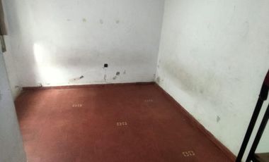 Posible 3 ambientes  -  ideal pareja con hijo Lanús Oeste