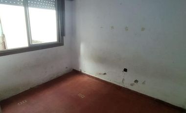 Posible 3 ambientes  -  ideal pareja con hijo Lanús Oeste