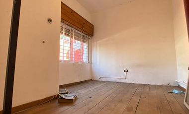 Posible 3 ambientes  -  ideal pareja con hijo Lanús Oeste