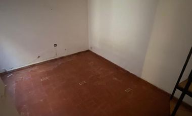 Posible 3 ambientes  -  ideal pareja con hijo Lanús Oeste