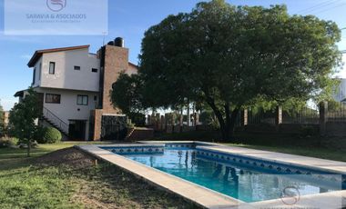 Casa en  Venta y Alqiuler temporario, 4 Dormitorios, Carlos Paz, Apta crédito