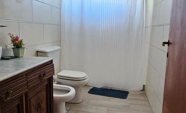 Casa en  Venta y Alqiuler temporario, 4 Dormitorios, Carlos Paz, Apta crédito