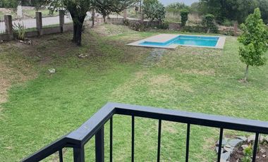 Casa en  Venta y Alqiuler temporario, 4 Dormitorios, Carlos Paz, Apta crédito