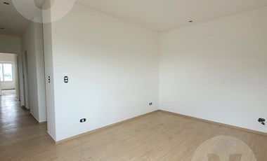 Casa en venta con renta - Barrio San Simon, Canning