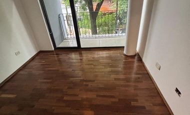 Departamento 2 ambientes. Cochera. Piscina. La Lucila.