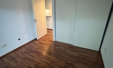 Departamento 2 ambientes. Cochera. Piscina. La Lucila.