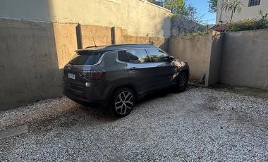 Departamento 2 ambientes. Cochera. Piscina. La Lucila.