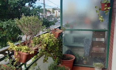 Departamento de dos ambientes con patio a la venta en Avellaneda