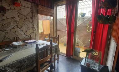Departamento de dos ambientes con patio a la venta en Avellaneda
