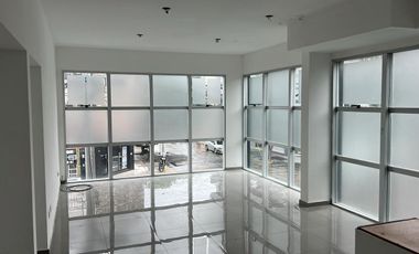 Oficina en Villa Dominico oficina en alquiler