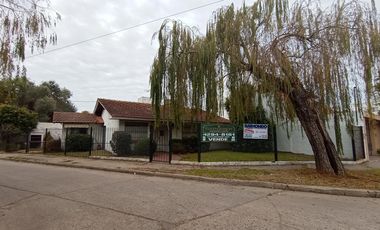 CHALET EN MUY BUEN ESTADO  A MTS DE AV. ESPORA Y AV. SAN MARTIN