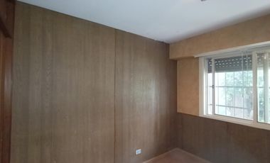 CHALET EN MUY BUEN ESTADO  A MTS DE AV. ESPORA Y AV. SAN MARTIN