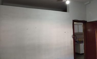 PH en alquiler de 2 ambientes en planta baja- Quilmes