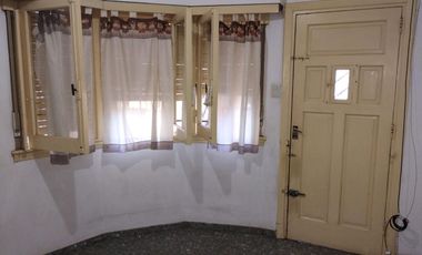 PH en alquiler de 2 ambientes en planta baja- Quilmes