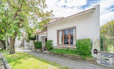Venta - Casa 7 ambientes - Parque - Chauvin