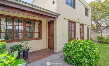 Venta - Casa 7 ambientes - Parque - Chauvin