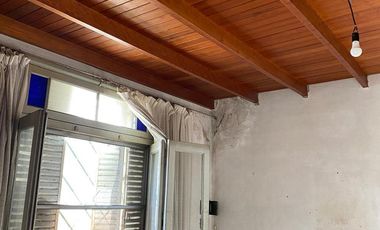 Casa en venta con lote de 8,66 x 42,86 - Wilde