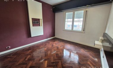 Venta departamento 3 ambientes con balcón en  Quilmes Centro