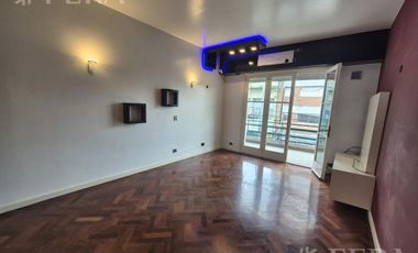 Venta departamento 3 ambientes con balcón en  Quilmes Centro