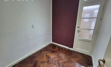 Venta departamento 3 ambientes con balcón en  Quilmes Centro